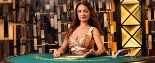 Live Texas Hold’em Bonus Poker game at Royal Panda